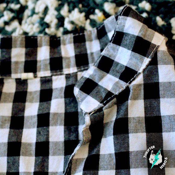 Collarless Short sleeve Flannel B&W shirt - Picture 3 of 4